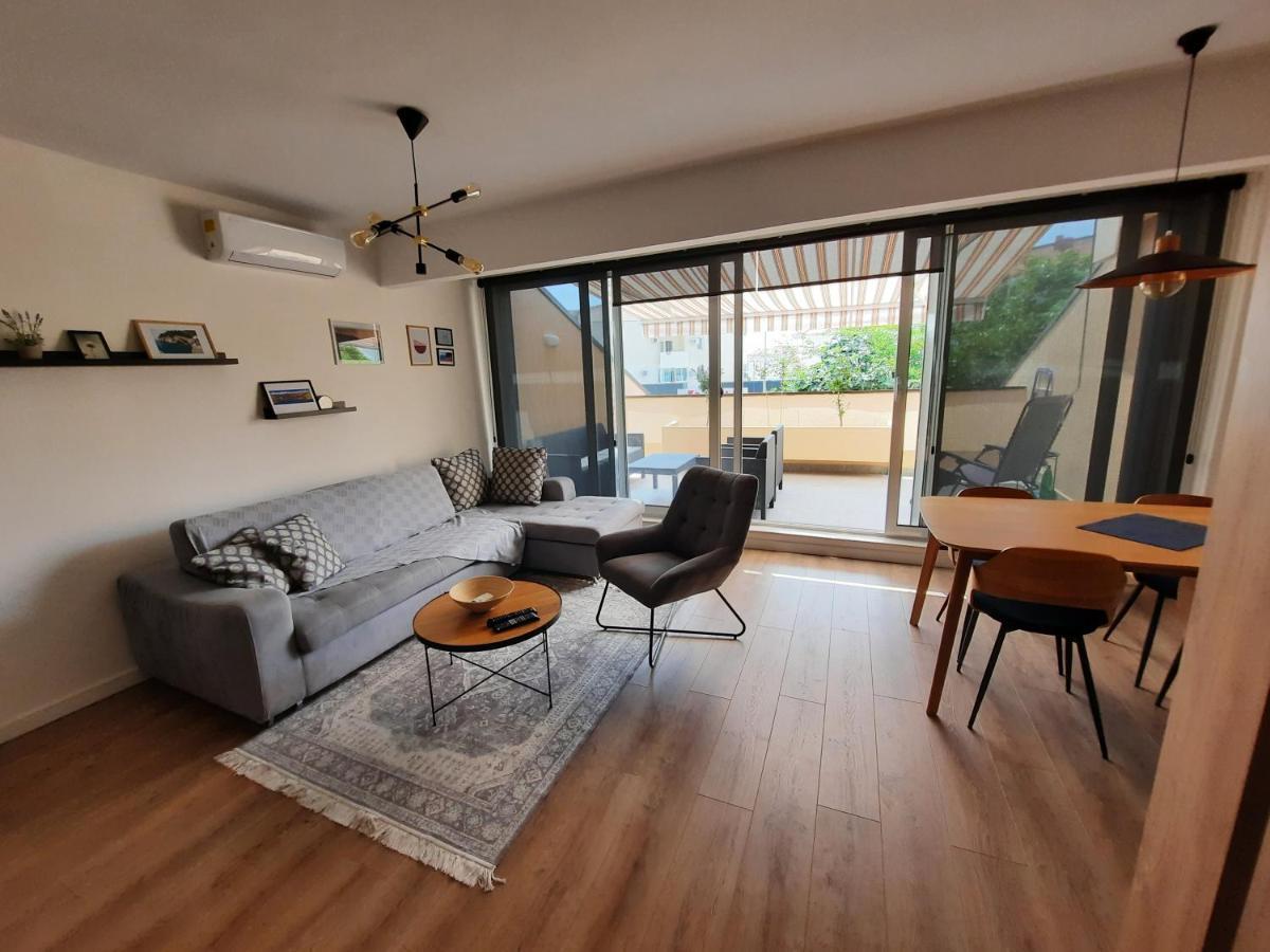 Montenegro Sea Pearl Apartments Petrovac Exterior photo